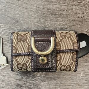 Gucci Monogram Beige and Brown Leather Key Holder with Gold Accent